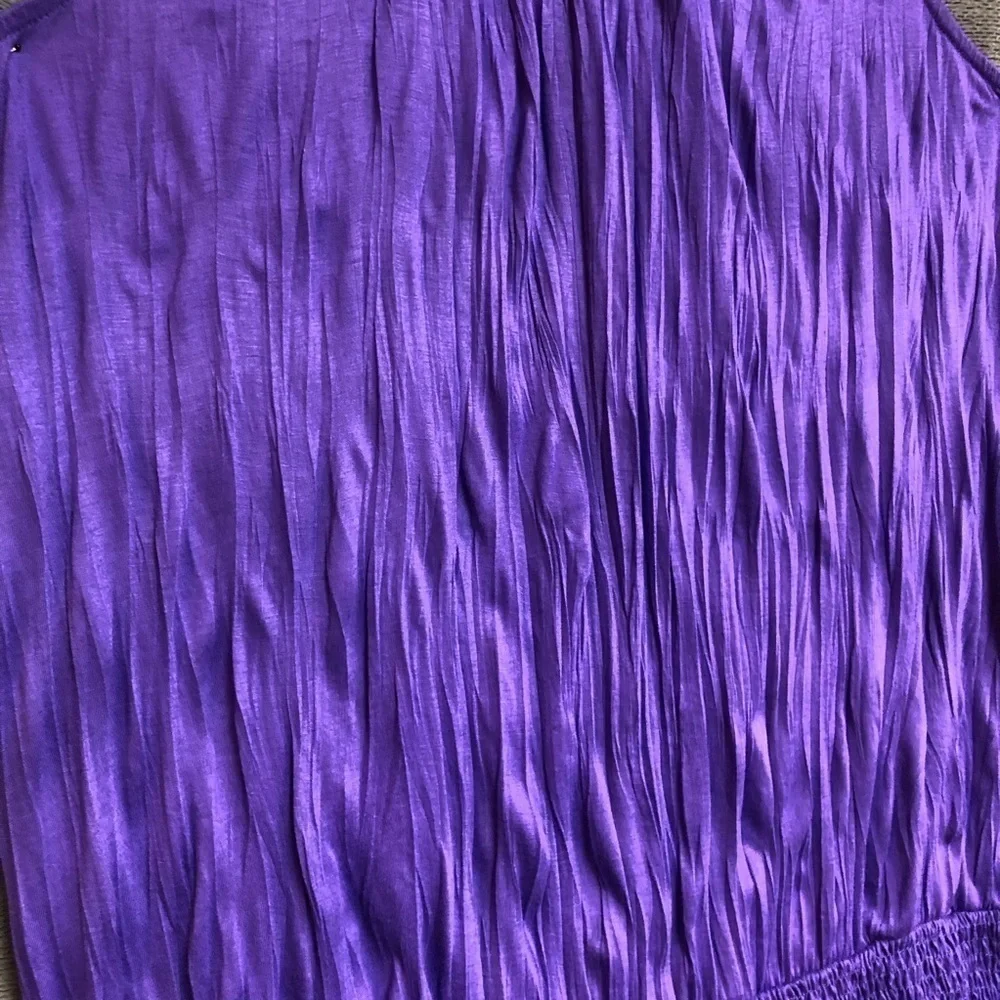 Purple ruffle neck, sleeveless top no brand no size please view measurements
